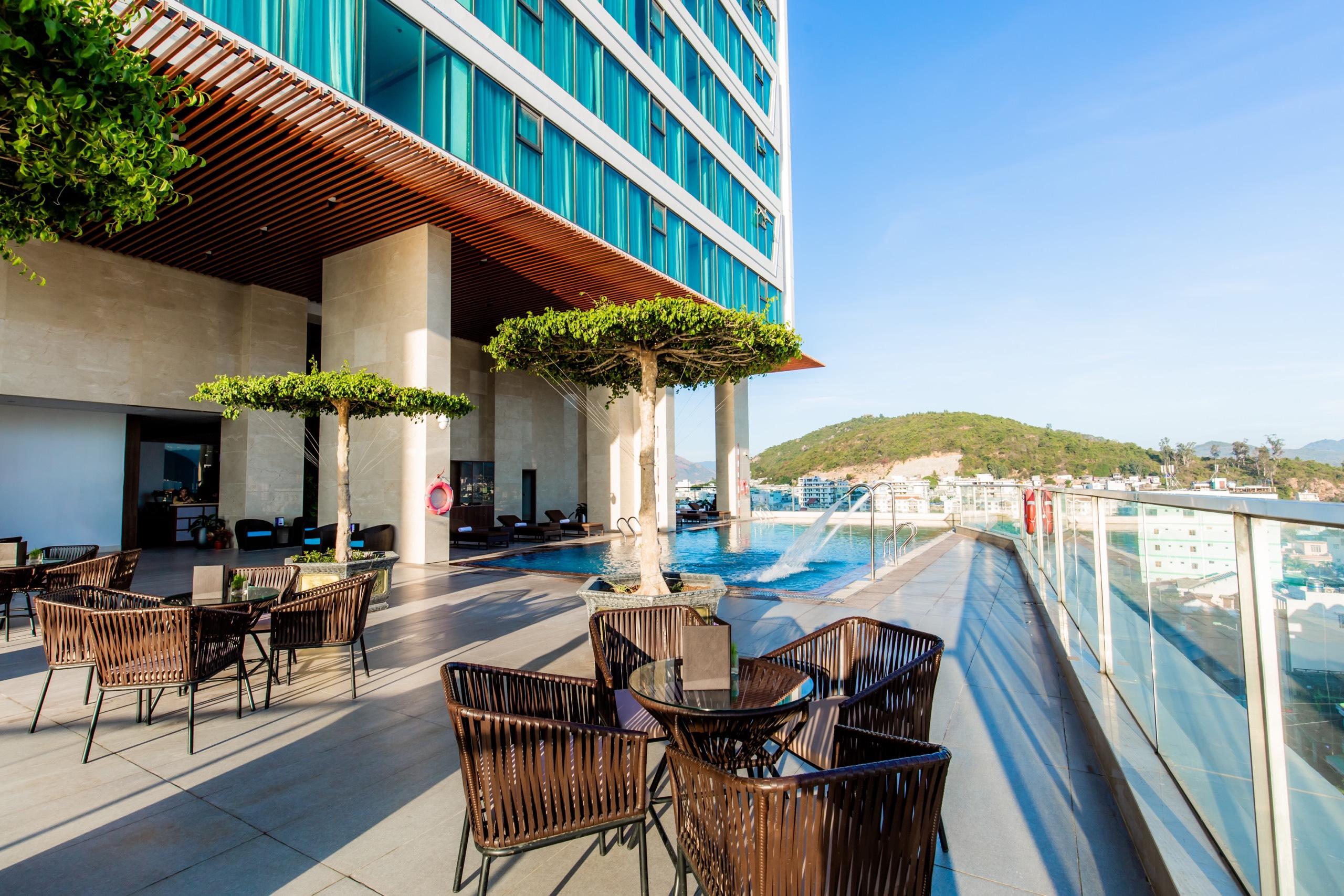 เมืองทั่ญ ลักชัวรี เวียนเจียว ญาจาง โฮเทล Hotel ภายนอก รูปภาพ