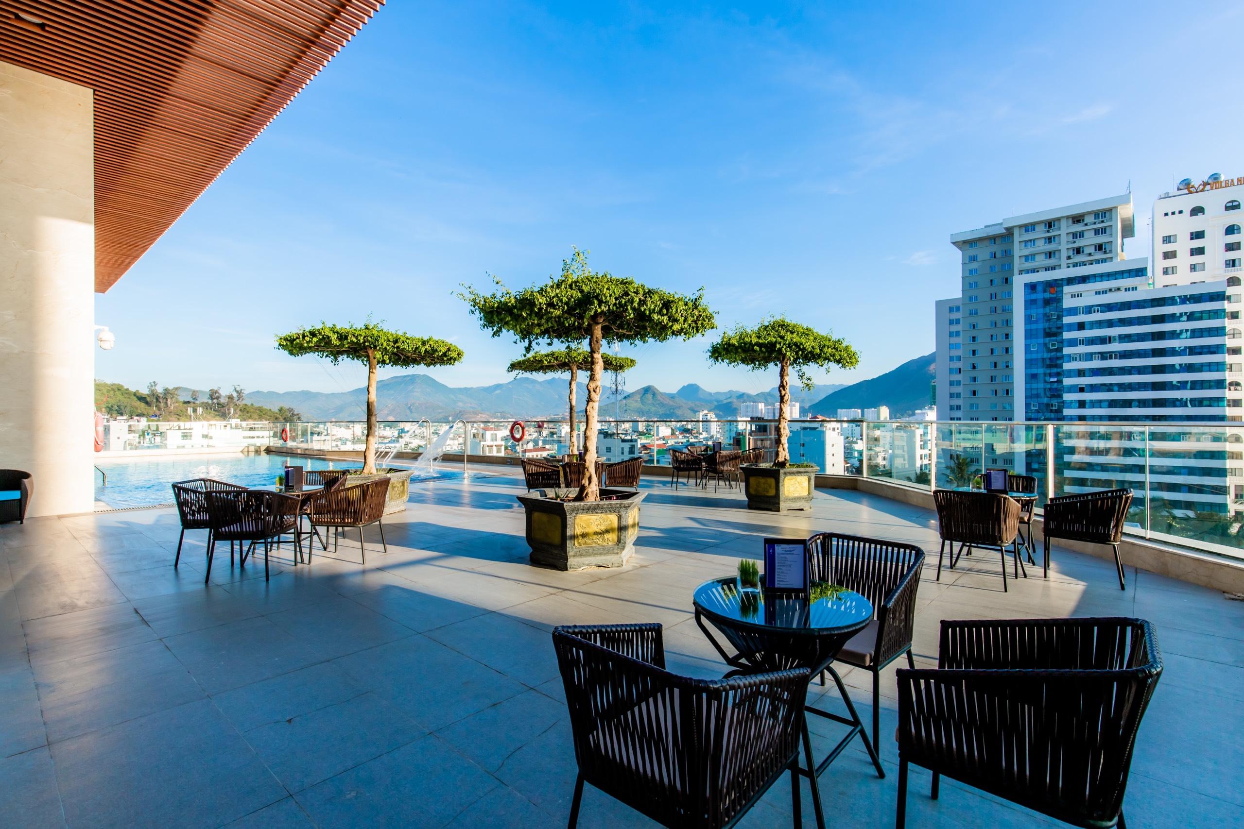 เมืองทั่ญ ลักชัวรี เวียนเจียว ญาจาง โฮเทล Hotel ภายนอก รูปภาพ