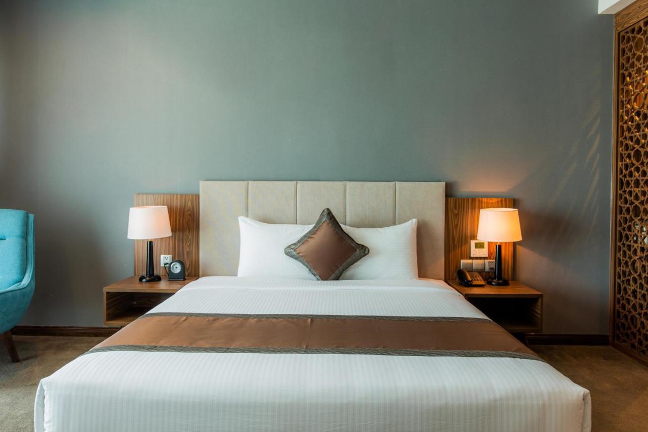 เมืองทั่ญ ลักชัวรี เวียนเจียว ญาจาง โฮเทล Hotel ภายนอก รูปภาพ