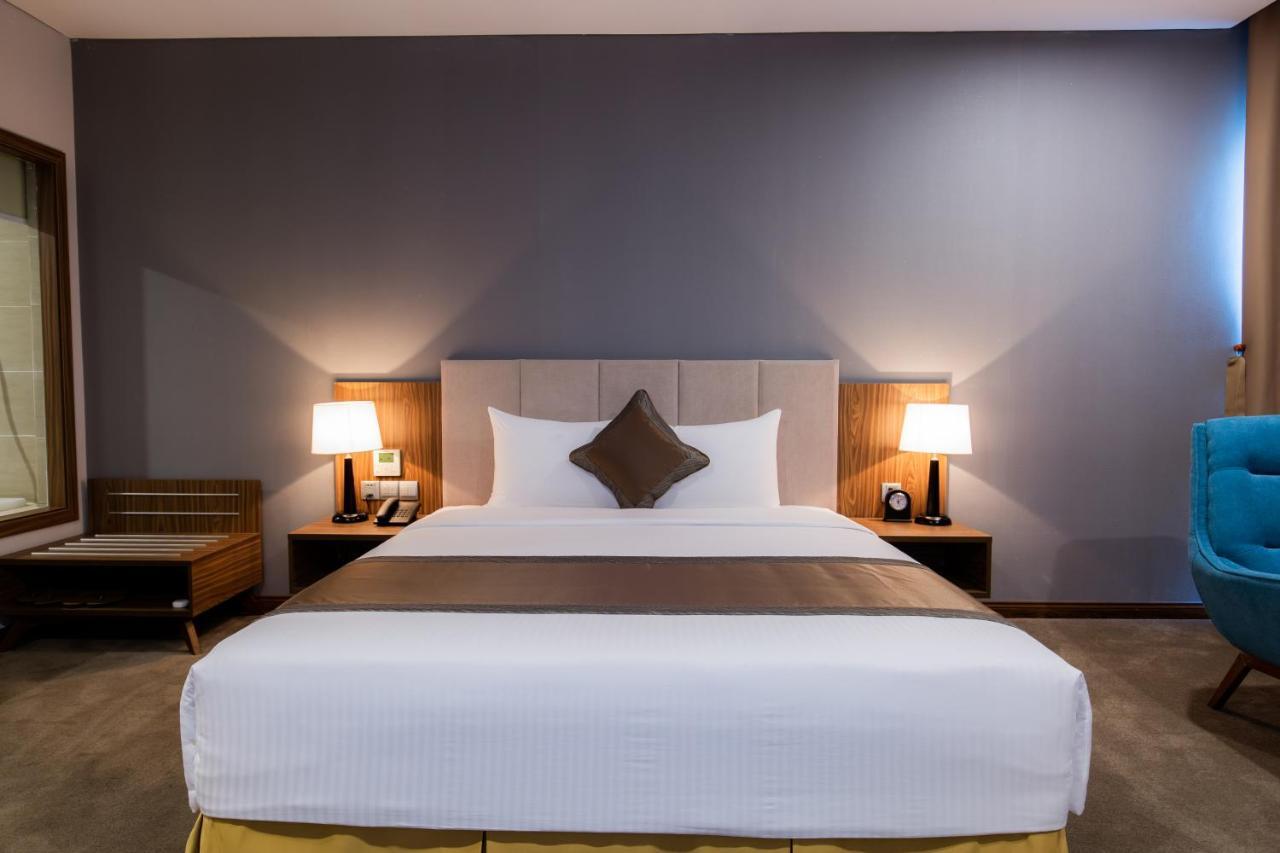 เมืองทั่ญ ลักชัวรี เวียนเจียว ญาจาง โฮเทล Hotel ภายนอก รูปภาพ